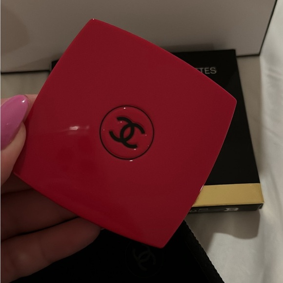 New Chanel Limited Edition Codes Couleur Mirror Duo 143 Diva Fuchsia Pink - Picture 4 of 8